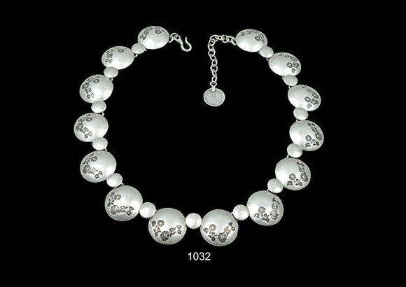 1032